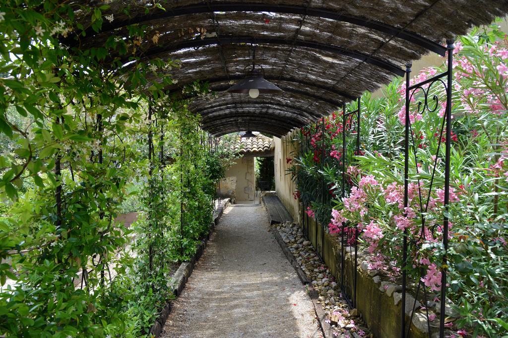 Hameau Des Baux Hotel Параду Екстериор снимка