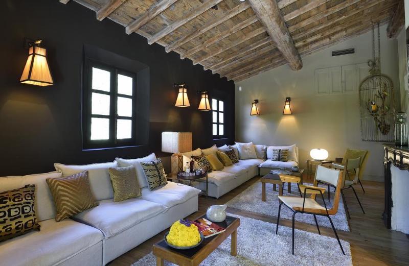 Hameau Des Baux Hotel Параду Екстериор снимка