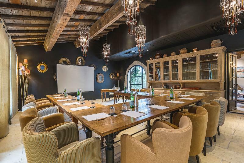 Hameau Des Baux Hotel Параду Екстериор снимка