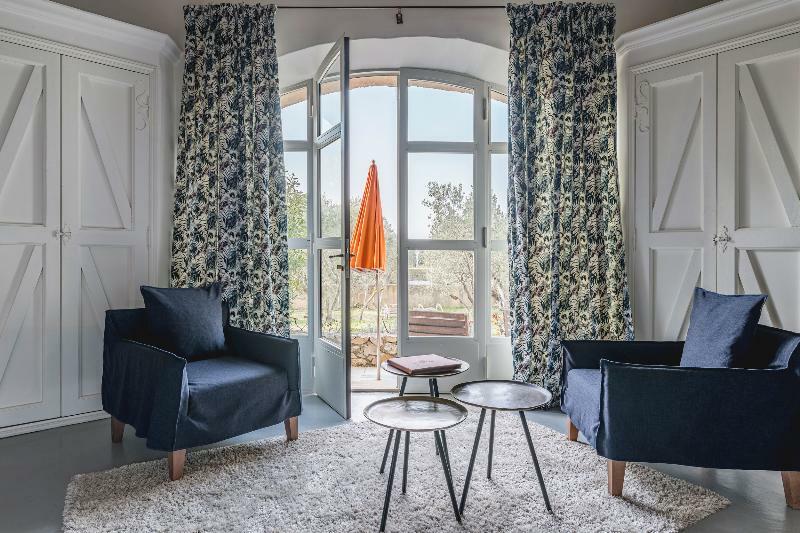 Hameau Des Baux Hotel Параду Екстериор снимка